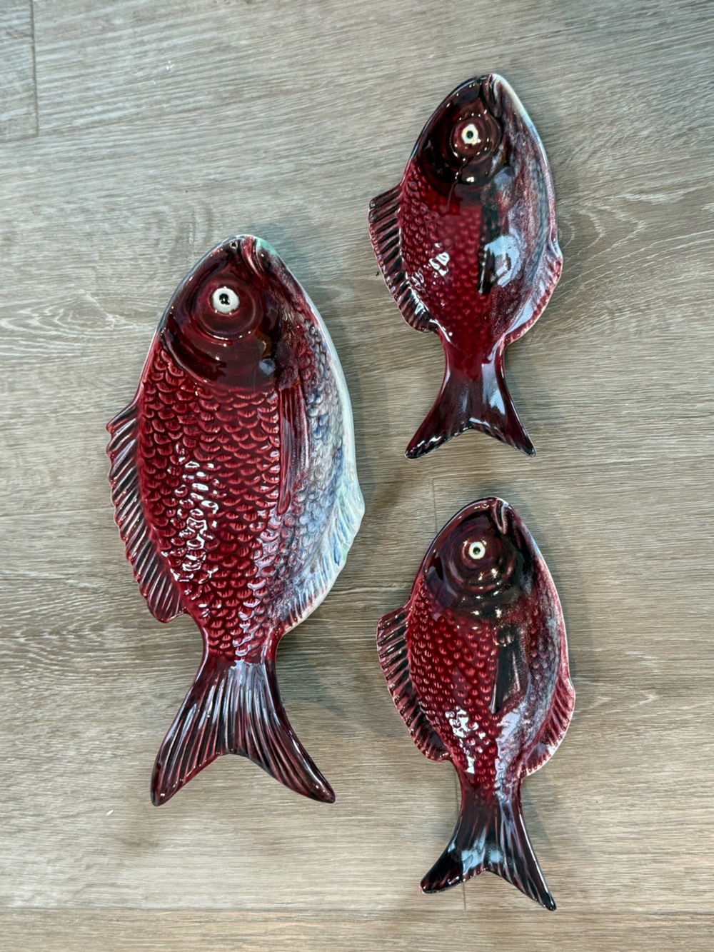 Vintage SECLA Portugal Majolica Fish Plate Set - 3 Pcs Cranberry Burgundy Red